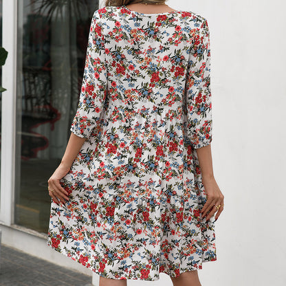 Robes fleuries légères pour femmes avec détails en volants et lien Chic und Stil