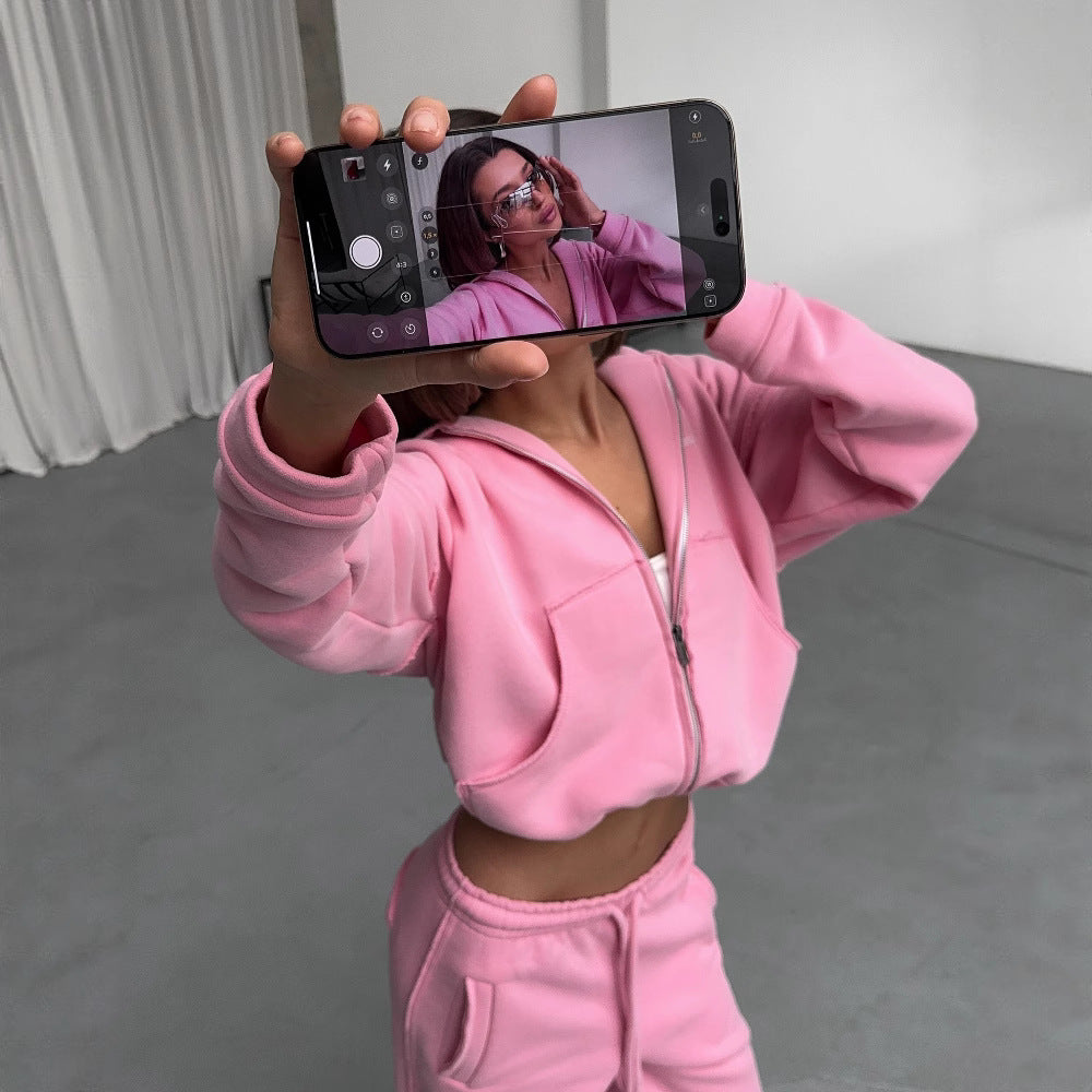 Oversized hoodie set for women and casual pants.