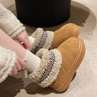 Chaussons confortables pour femmes avec doublure douce et accents tendance Chic und Stil