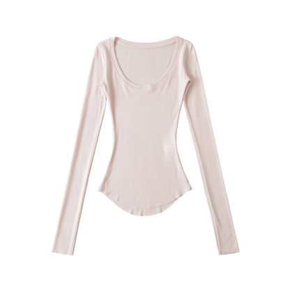 Chemisier à manches longues pour femmes avec un col rond élégant et une coupe cintrée Chic und Stil