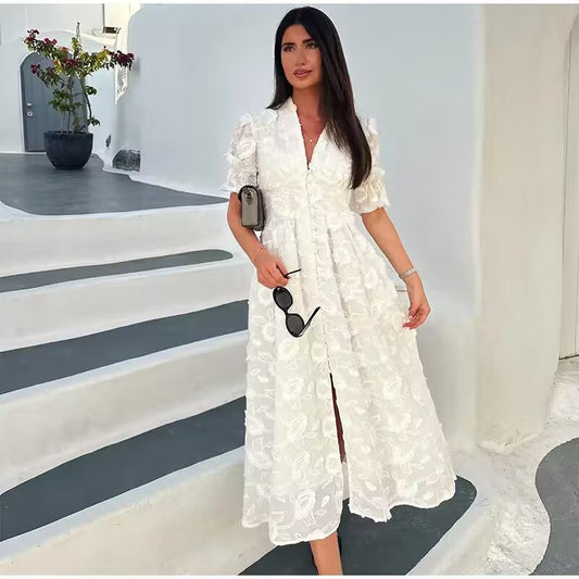 Robe maxi femme avec design de broderie florale et élégantes manches bouffantes Chic und Stil