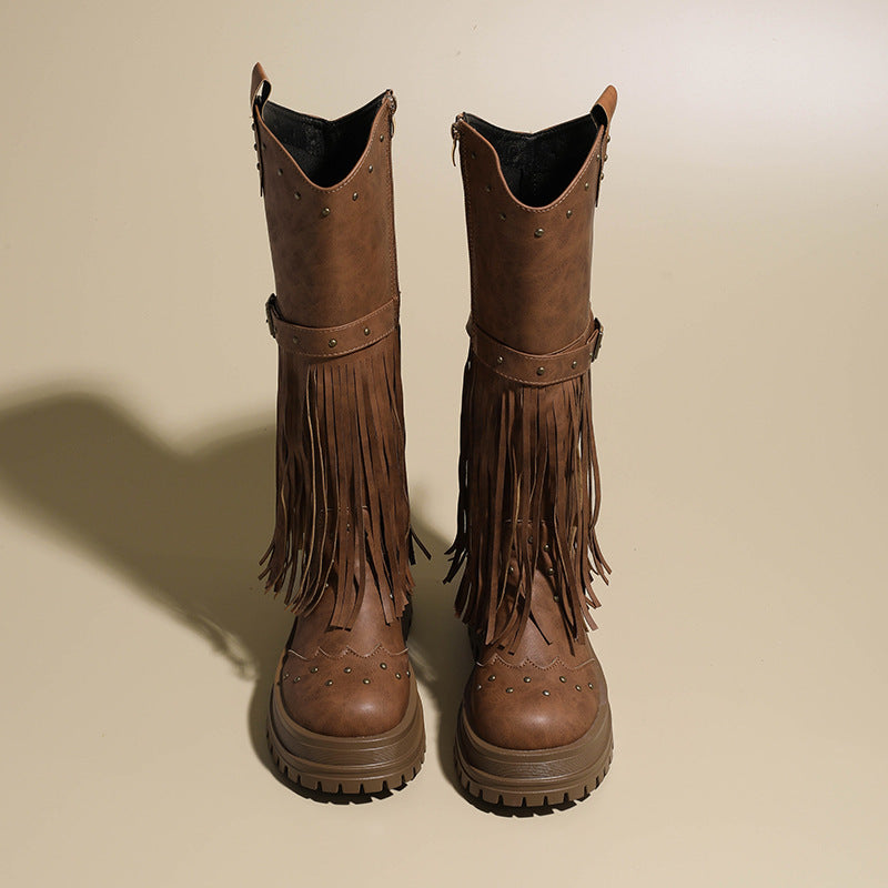 Bottes au-dessus du genou pour femmes avec un design frangé à la mode et un profil robuste Chic und Stil