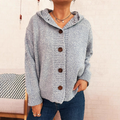Dames cardigan en tricot douillet avec capuche et détails en bouton Chic und Stil