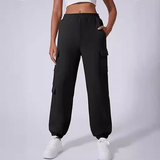 Cargo pants for ladies with elastic waist and practical side pockets Chic and Style