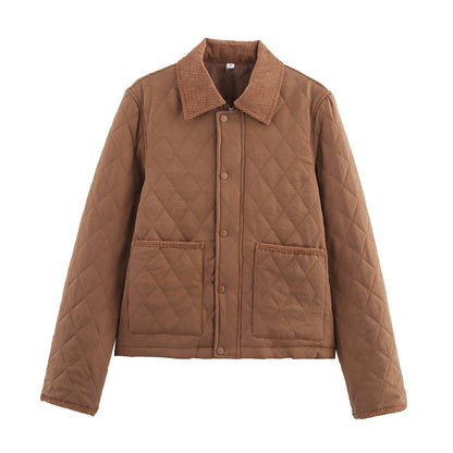 Quilted jacket for women with checkered collar and practical side pockets Chic and Style