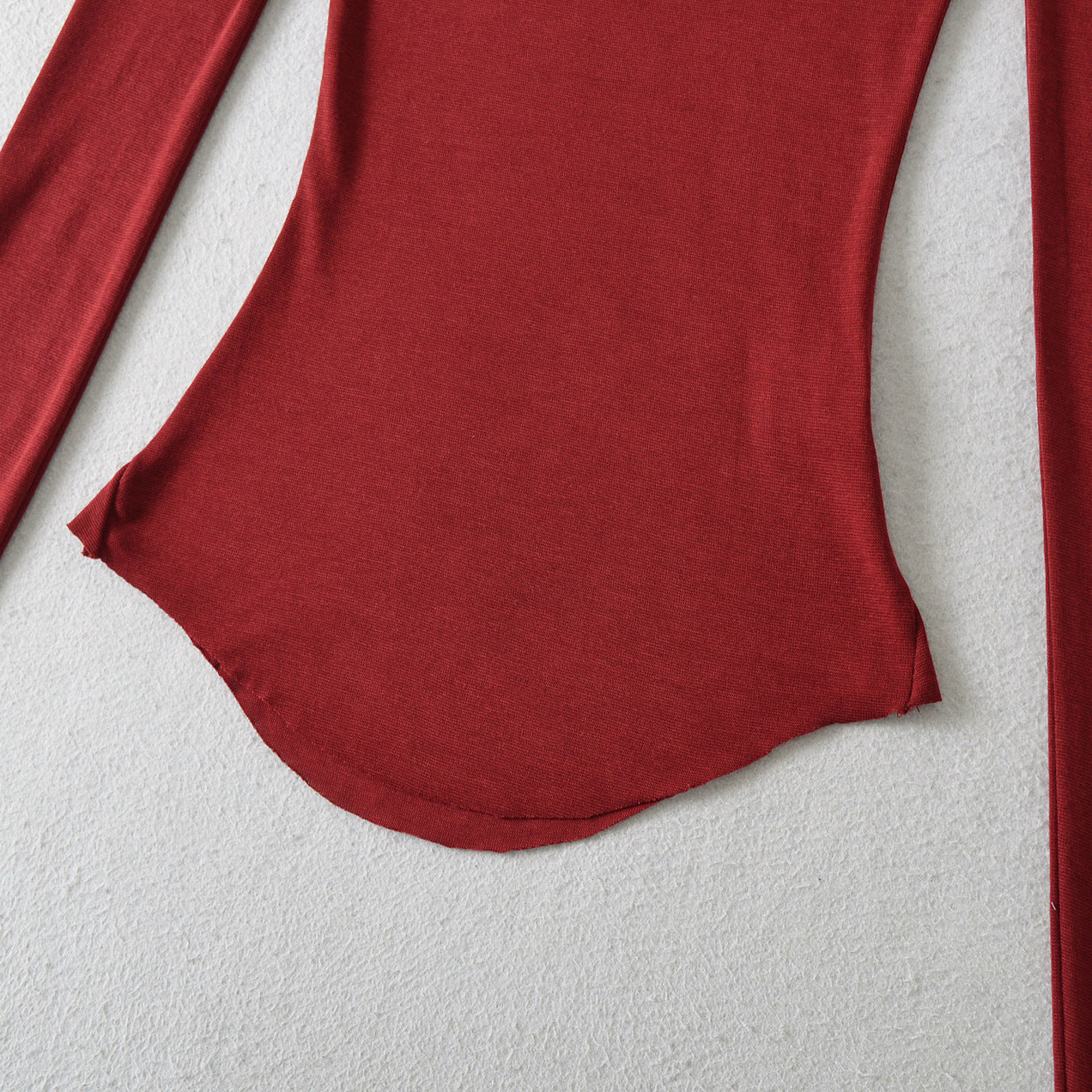 Chemisier à manches longues pour femmes avec un col rond élégant et une coupe cintrée Chic und Stil