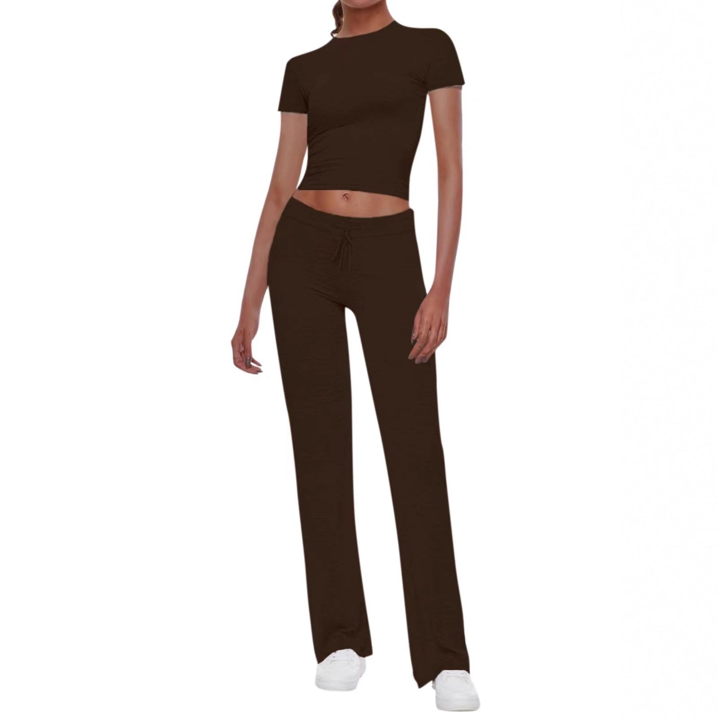 Women's sports set consisting of a crop top and wide pants Chic und Stil