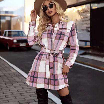 Robe chemise à carreaux pour femme avec ceinture à la taille et poches poitrine Chic und Stil