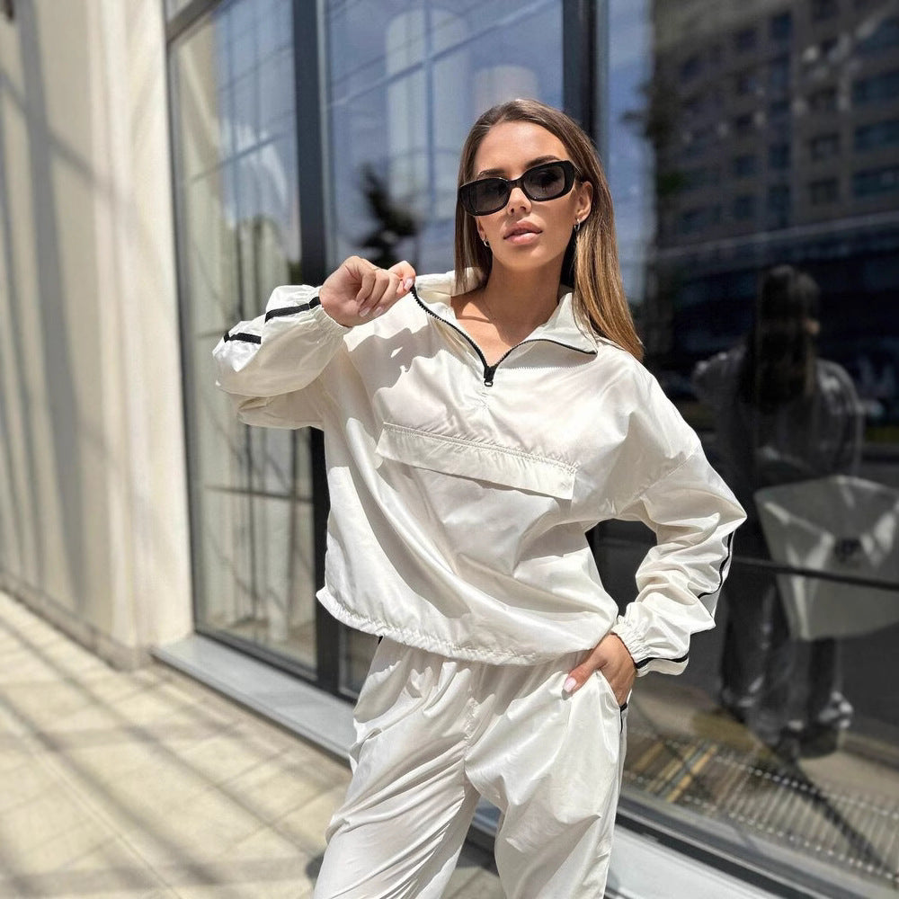 Dames costume de sport fonctionnel avec col montant et poignets élastiques Chic und Stil