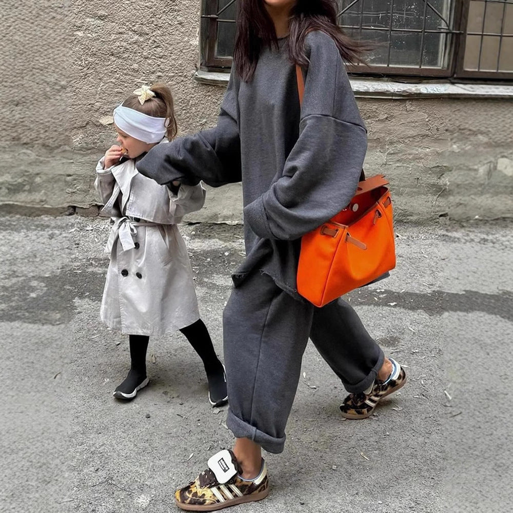 Oversized sweatshirt for women with matching jogger pants Chic and Style