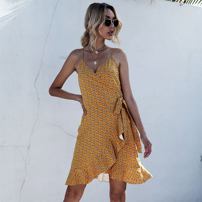 Robe portefeuille pour femmes avec bordure à volants et lien ajustable Chic und Stil