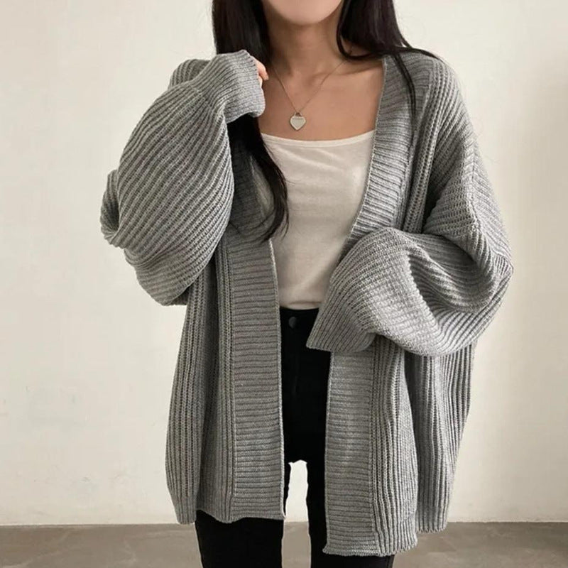 Cardigan en maille douce pour femmes avec une coupe décontractée et des manches posées Chic und Stil