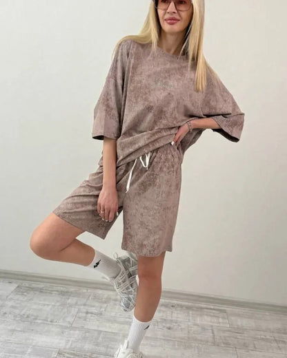 Dames ensemble décontracté à manches courtes en matériau doux avec shorts confortables Chic und Stil