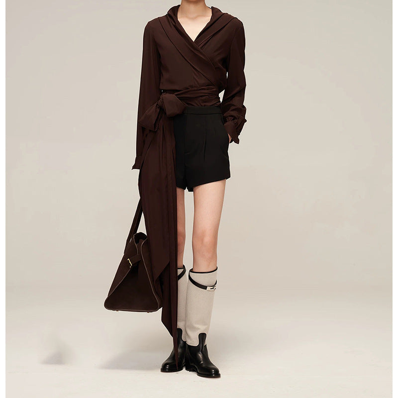 Blouse enveloppante pour femmes avec détail de cape Chic und Stil