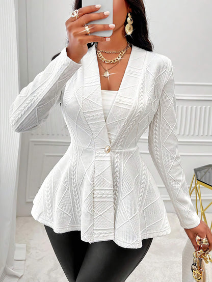 Blazer féminin à la mode avec design texturé et détails cintrés Chic und Stil