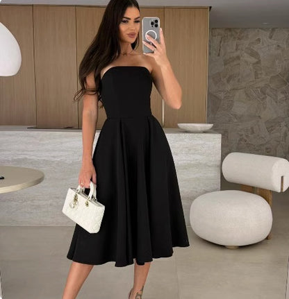 Robe midi à ligne A sans bretelles pour femmes avec jupe fluide Chic und Stil