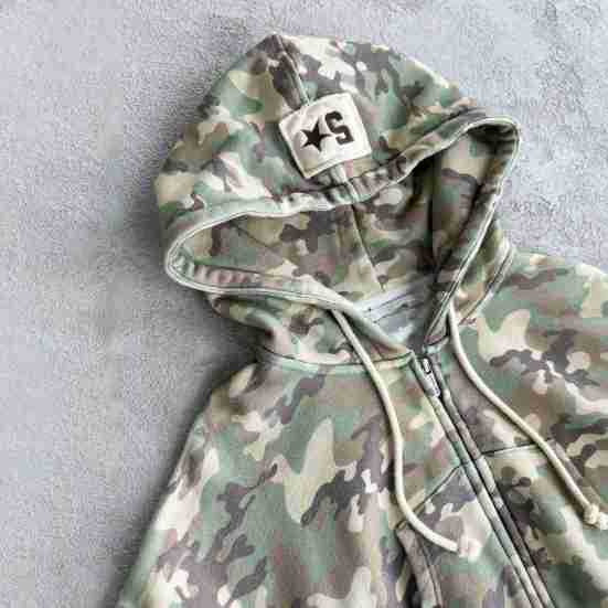 Chic and Style women's camouflage hoodie and jogging pants set