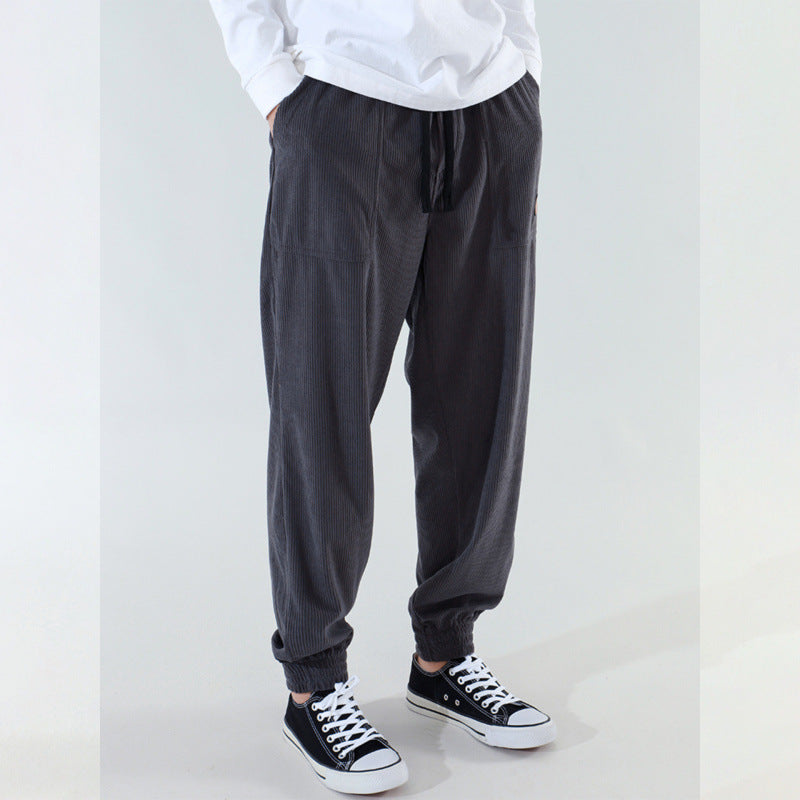 Comfortable casual pants for men with elastic waistband and relaxed fit Chic und Stil