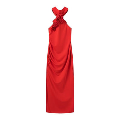 Robe maxi femme avec un col halter ludique et un élégant nœud. Chic und Stil