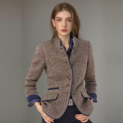 Elegant wool jacket for women with button details and chic cut Chic and Style