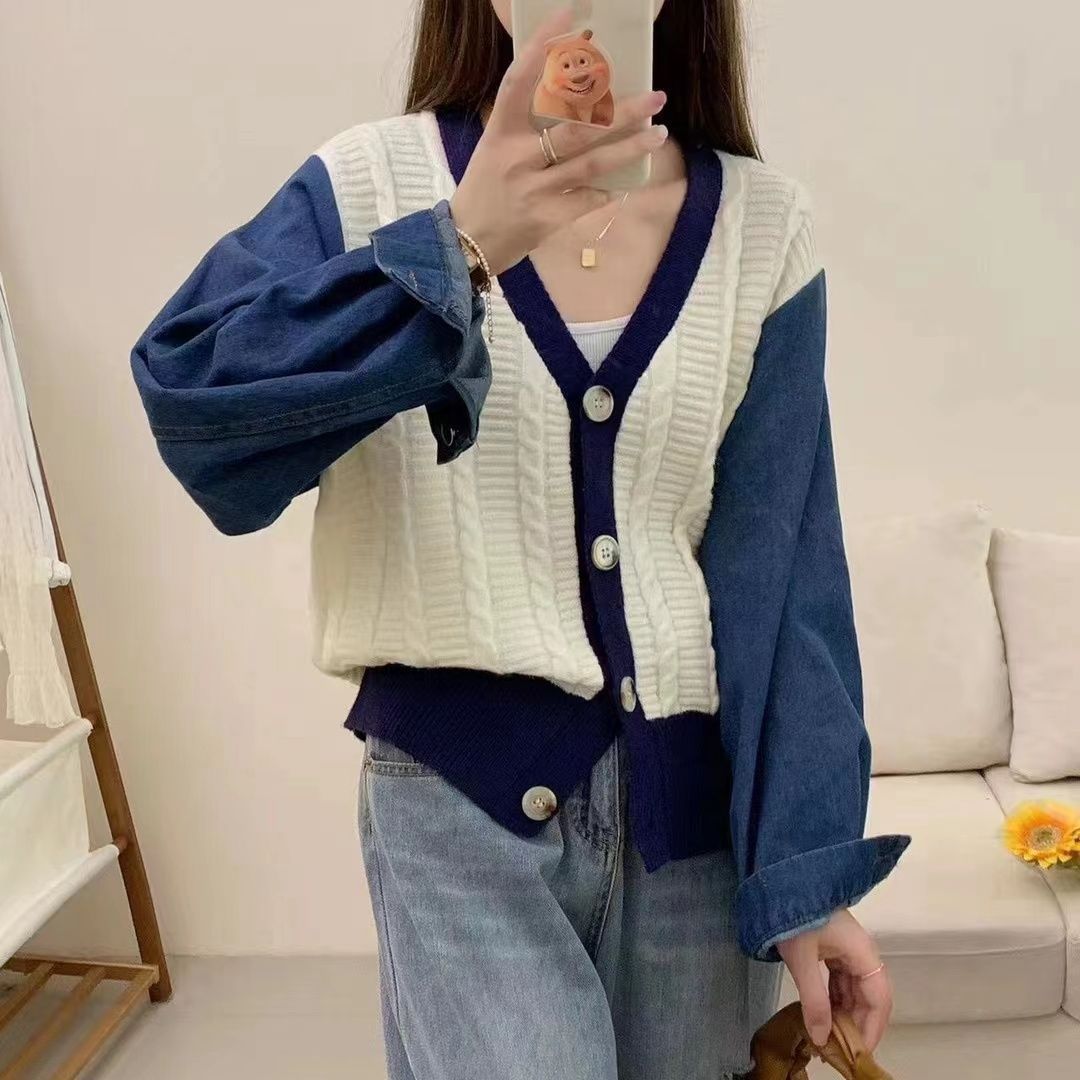 Cardigan tricoté élégant pour femmes avec des manches en denim Chic & Stil