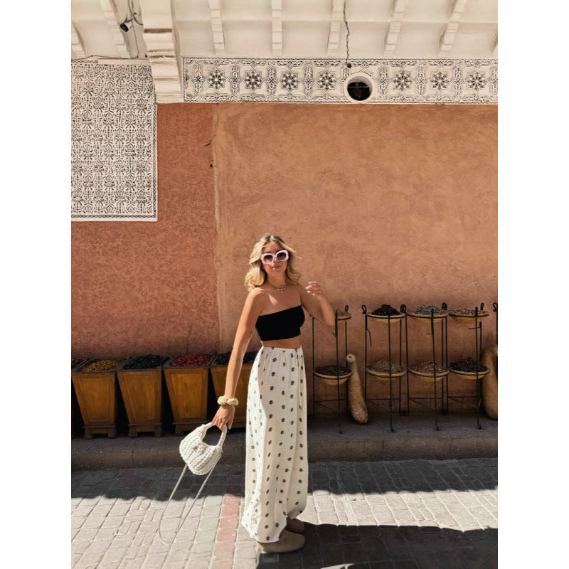 Casual flared pants for women with trendy print Chic und Stil