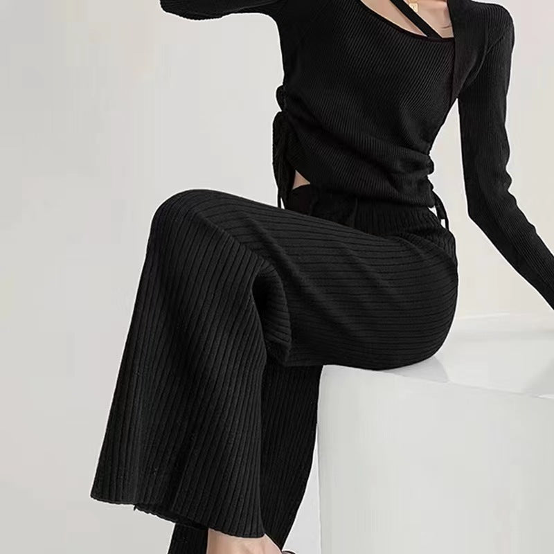 Chic and Style women's pleated high-waisted pants with elastic waistband