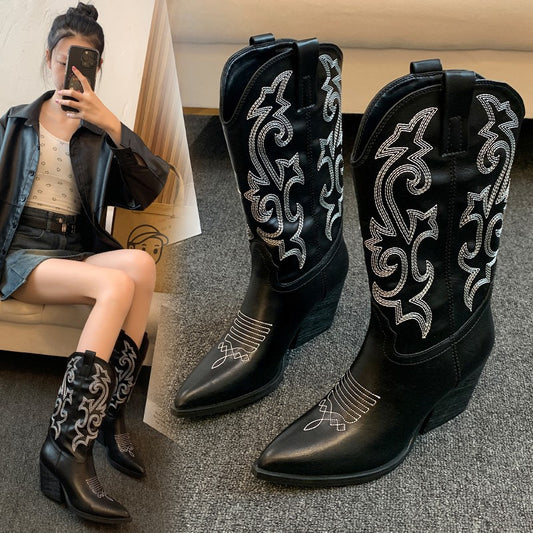 Bottes de cowboy pour femmes avec broderie élégante et design moderne à talon compensé Chic und Stil