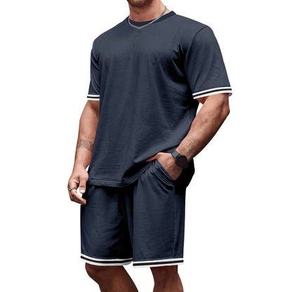 Ensemble de t-shirt sportif pour hommes et shorts avec tissu respirant et détails contrastés Chic und Stil