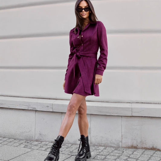 Robe chemise pour dames en doux similicuir avec une taille élégante Chic und Stil