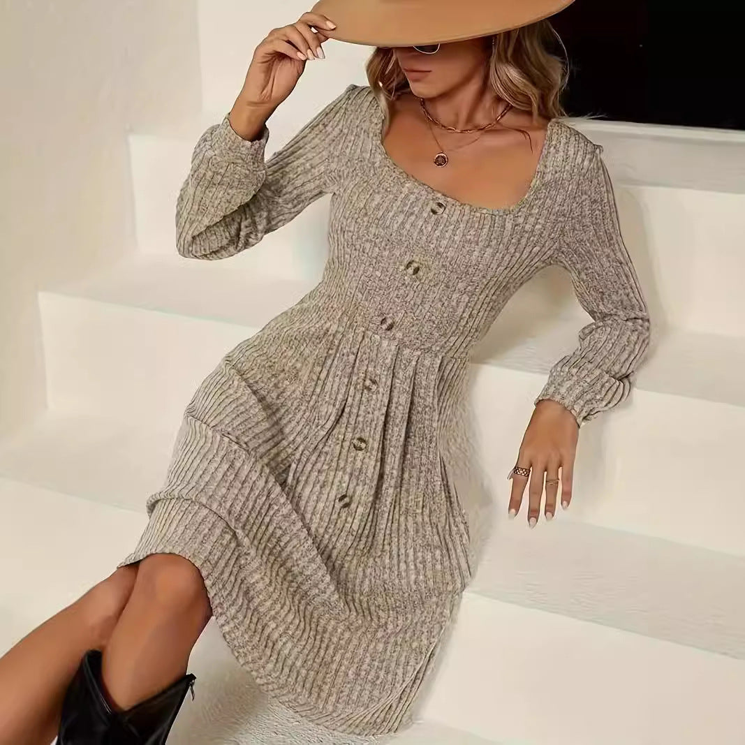 Robe en tricot pour femmes avec patte de boutons Chic und Stil