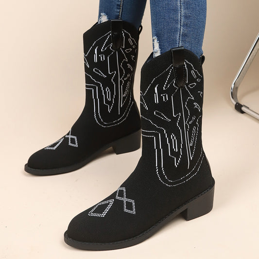 Bottes de cowboy pour femmes avec un motif brodé artistique et un talon robuste Chic und Stil