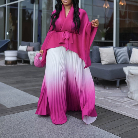 Robe plissée longue pour femmes avec cape et ceinture Chic und Stil
