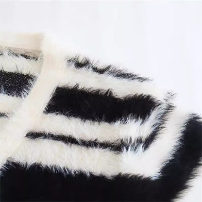 Dames Cardigan en tricot confortable avec un motif à rayures moderne et un matériau doux Chic und Stil