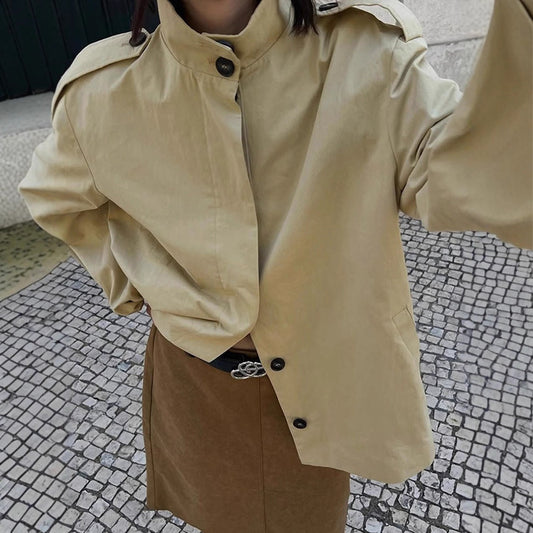 Blazer féminin à la mode avec un design innovant Chic und Stil