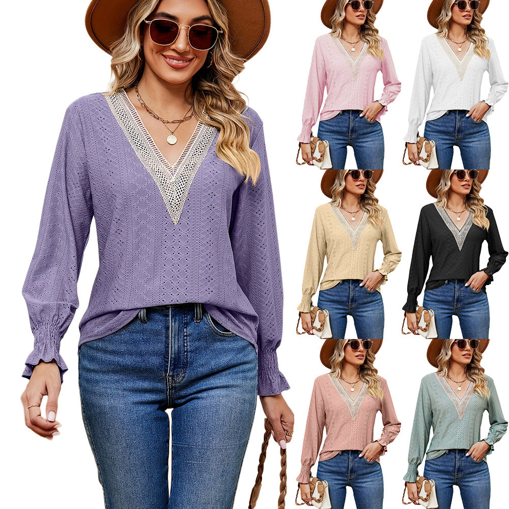 Chemisier pour dames avec des broderies aérées et décolleté en V Chic und Stil