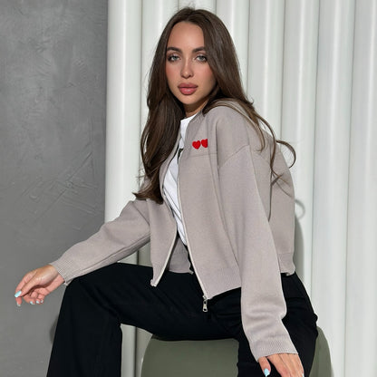 Dames casual cardigan à manches courtes avec applications en forme de cœur Chic und Stil