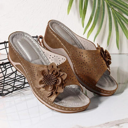Sandales élégantes en fleurs pour femmes avec matériau supérieur respirant et semelle confortable Chic und Stil