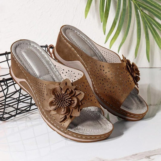 Sandales élégantes en fleurs pour femmes avec matériau supérieur respirant et semelle confortable Chic und Stil