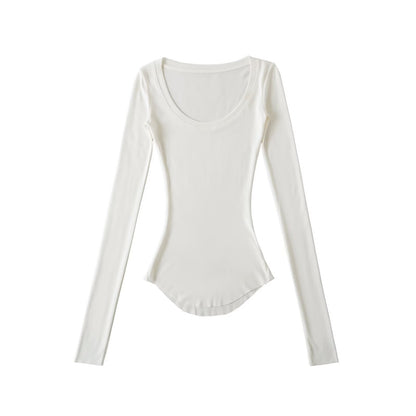 Chemisier à manches longues pour femmes avec un col rond élégant et une coupe cintrée Chic und Stil