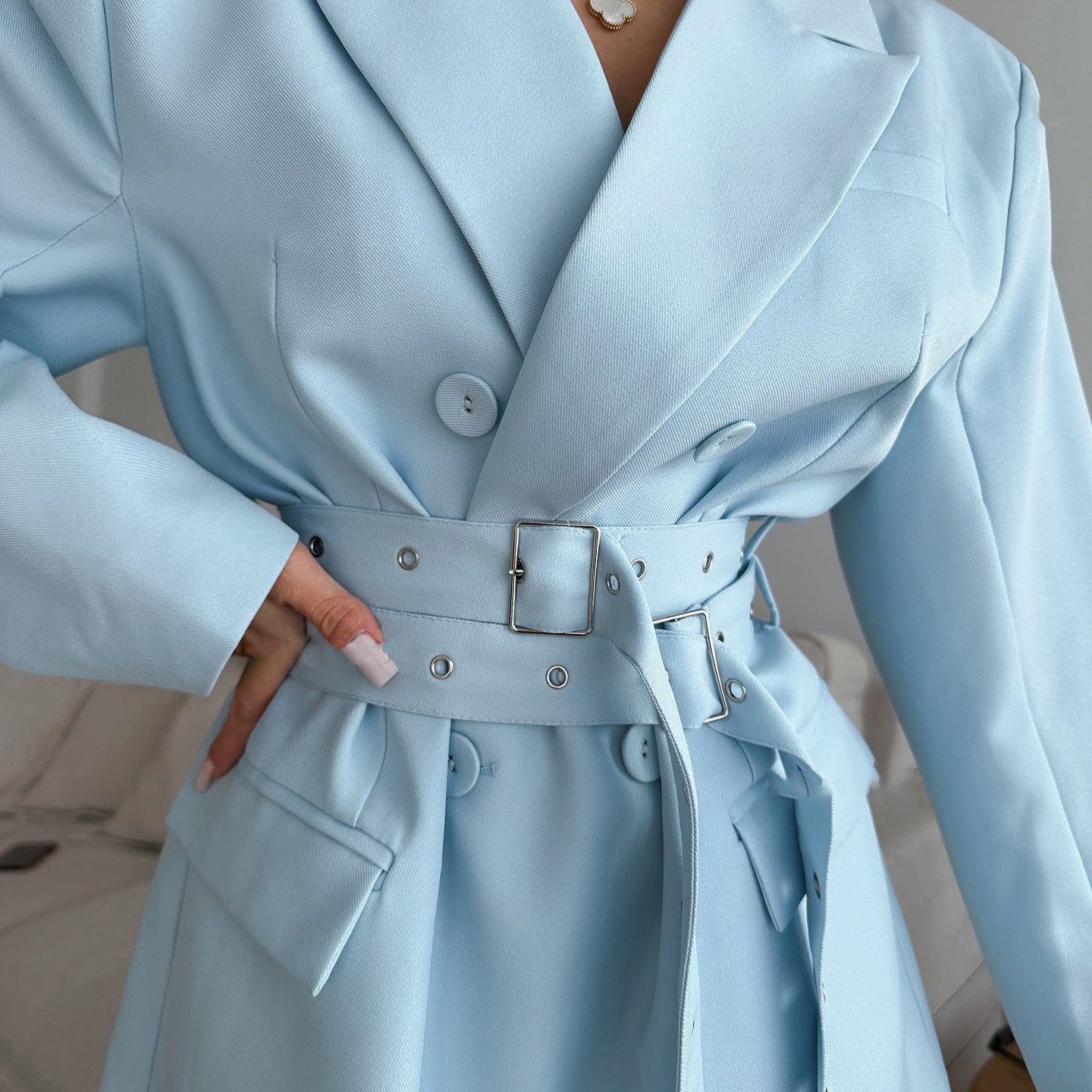 Dames Blazer à la mode avec coupe cintrée Chic und Stil