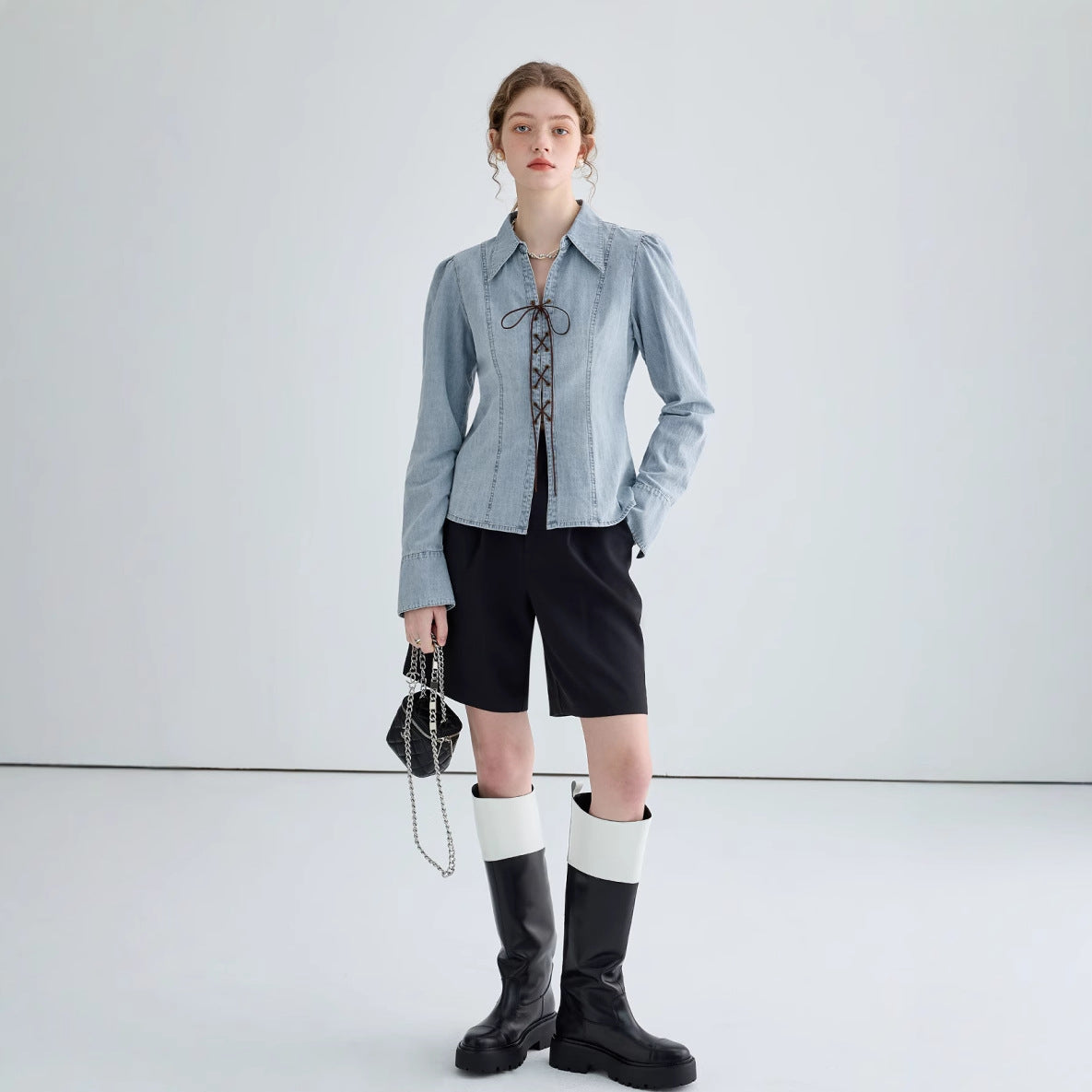 Blouse en jean élégante pour femmes avec fermeture en dentelle Chic und Stil