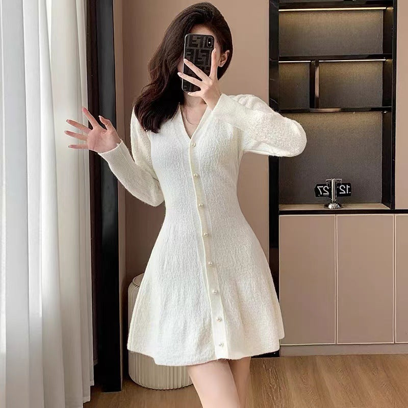 Robe en tricot pour femmes avec patte de boutonnage et manches de style ballet Chic und Stil