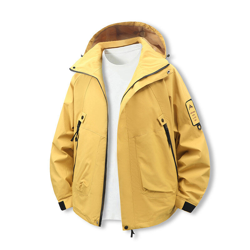 Functional and water-repellent outdoor jacket for men with adjustable hood collar Chic und Stil