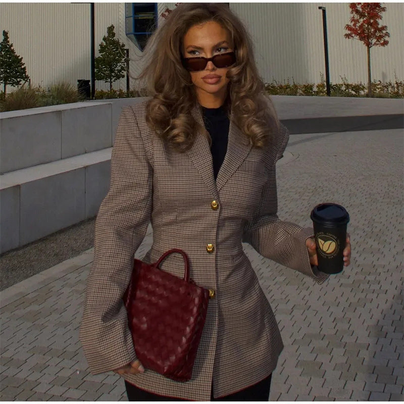 Dames Élégant blazer à carreaux avec jupe assortie Chic und Stil