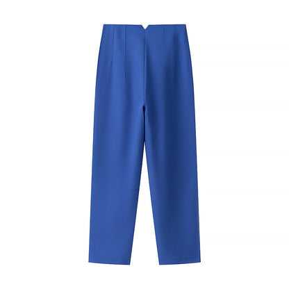 Elegant high-waisted pants for women with fine pleats and practical pockets Chic and Style