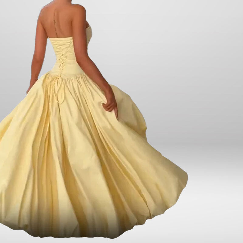 Robe maxi bandeau de haute qualité pour femmes avec fente élégante et jupe volumineuse Chic & Stil