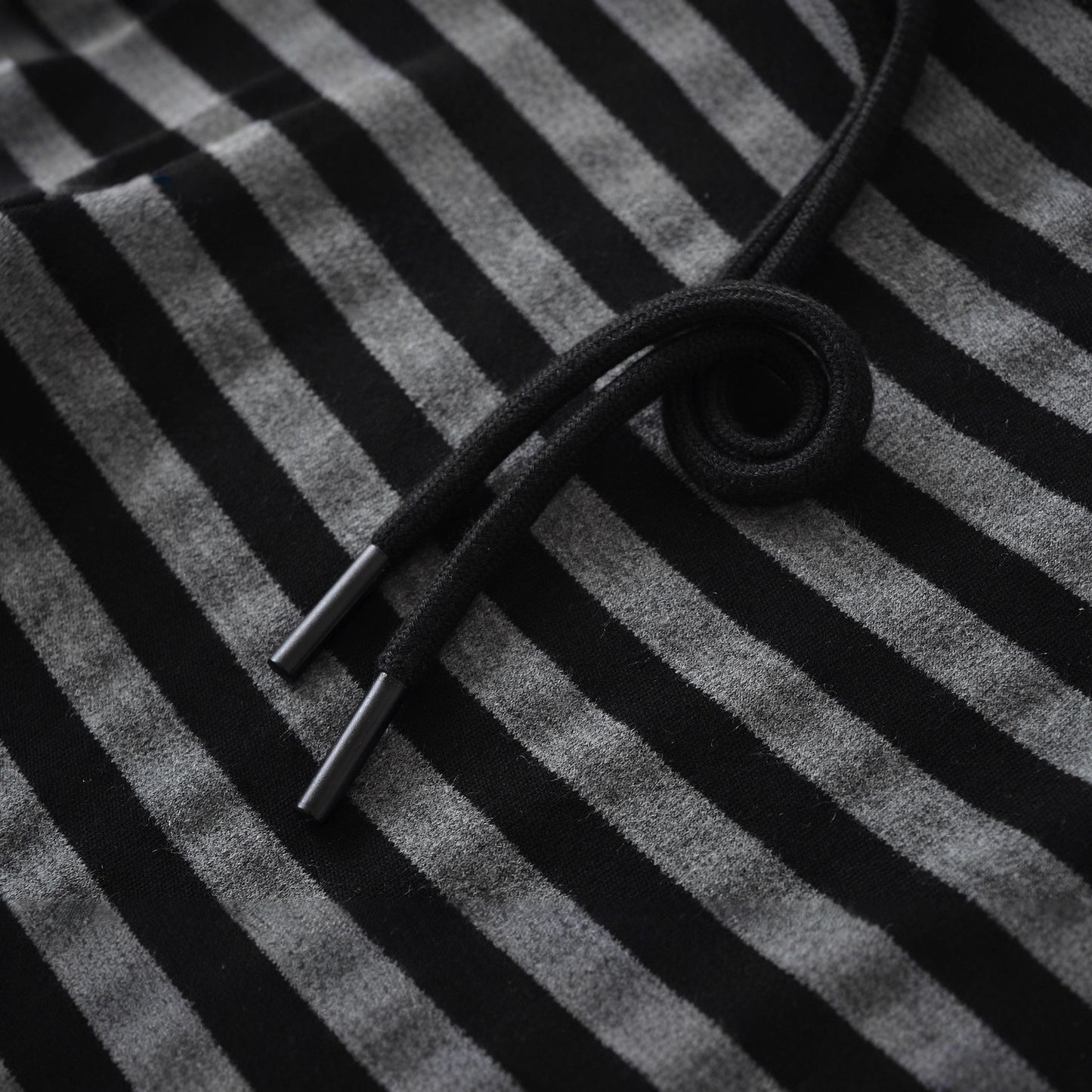 High-waisted flared pants for women with striped design Chic und Stil