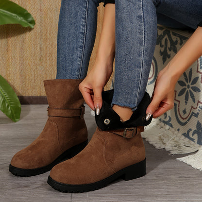 Bottes à la mode pour femmes avec des boucles stylées et un design tendance Chic und Stil