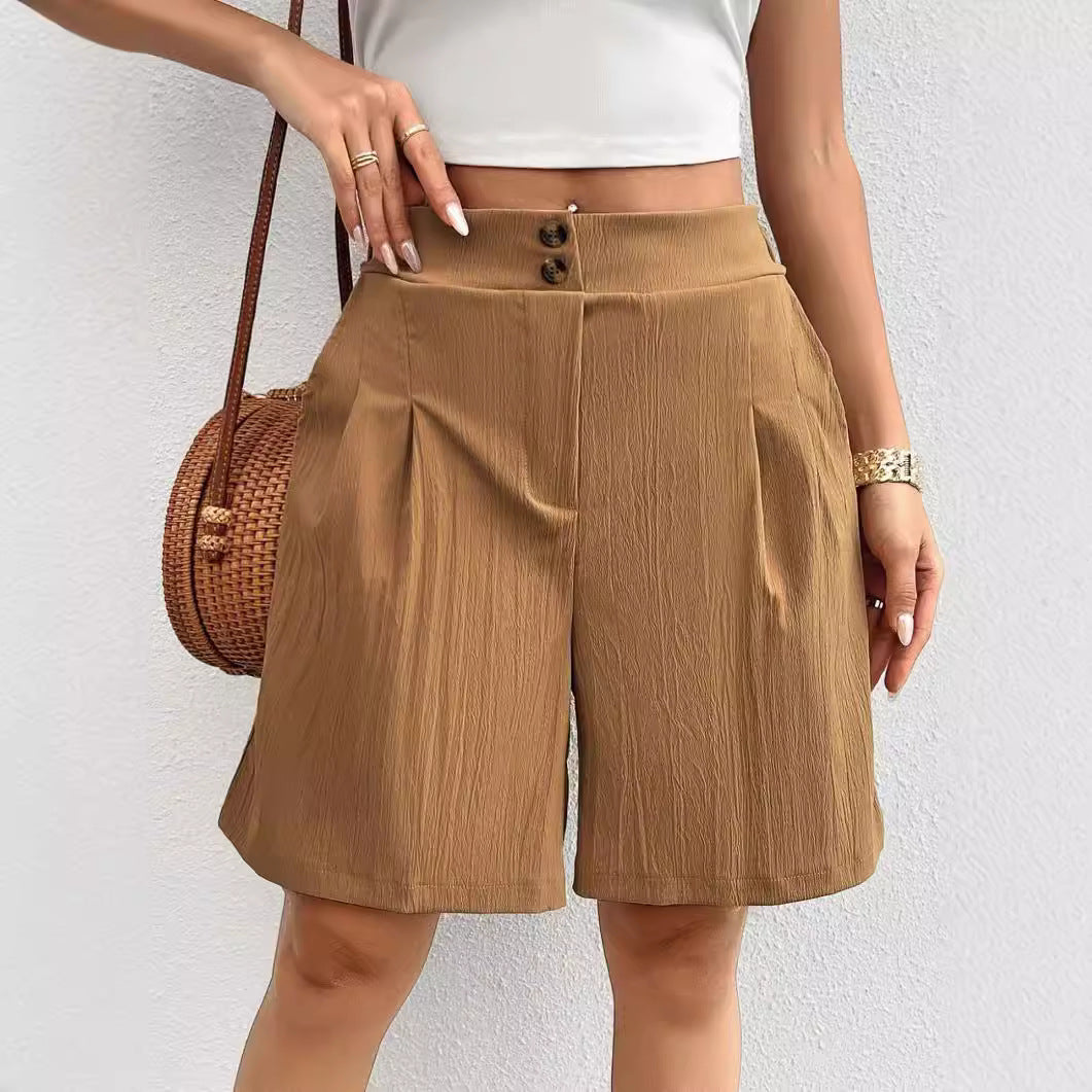 High-waisted satin shorts for women with double button closure and pleats Chic und Stil